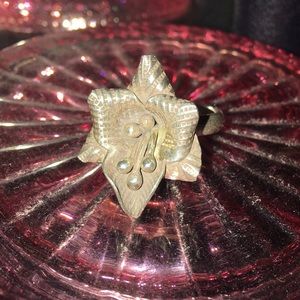 Silver Flower ring size 7